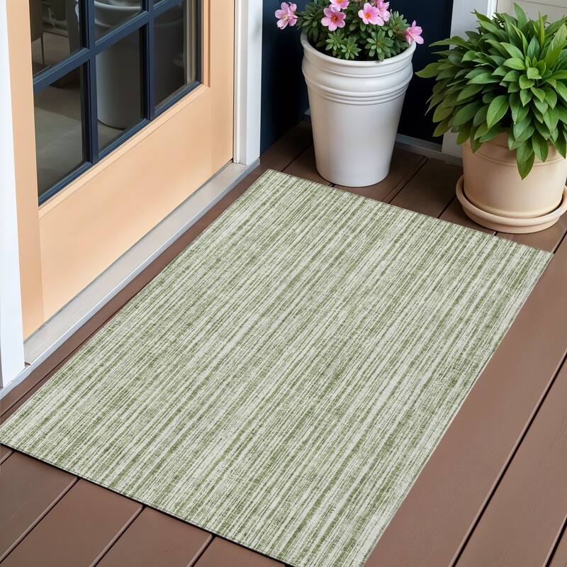 HomeRoots Striped Transitional Rectangle Outdoor Rug - 3' x 5'