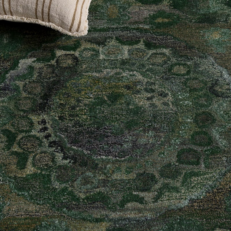 SAFAVIEH Handmade Anatolia Piedad Traditional Rug