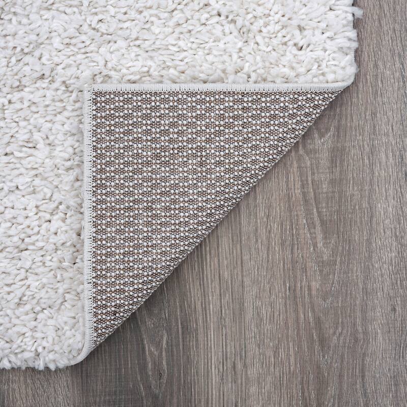 Sohni Shag Farmhouse Solid Color Indoor Area Rug