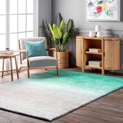 Nuloom Handmade Soft and Plush Ombre Shag Rug