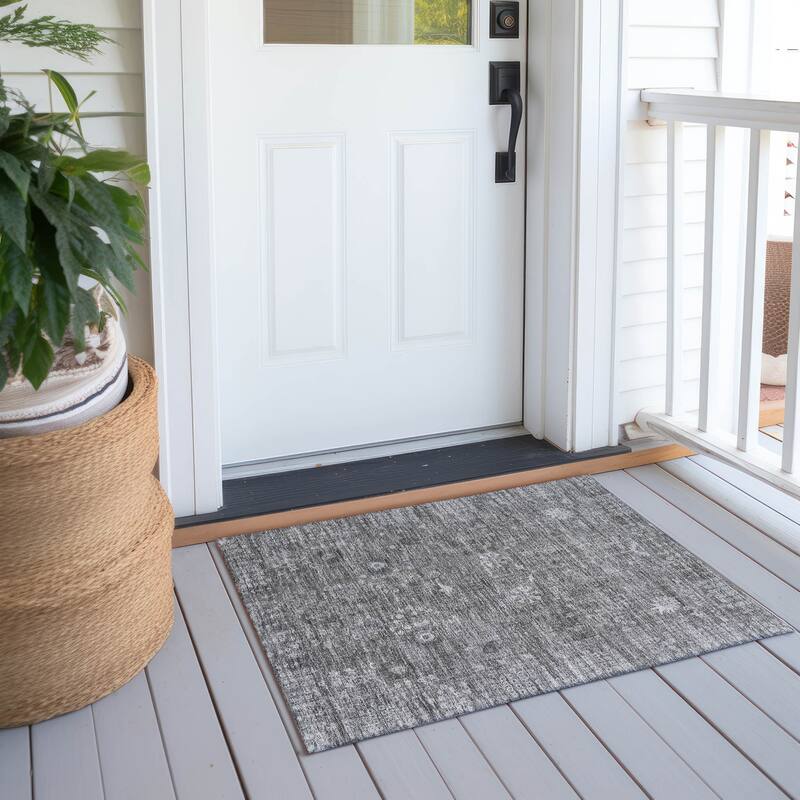 Machine Washable Indoor/ Outdoor Traditional Classic Chantille Rug - Pewter - 1'8" x 2'6"