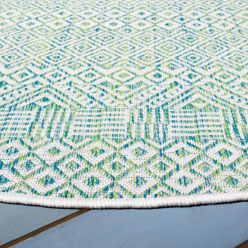 SAFAVIEH Courtyard Terezija Indoor/ Outdoor Waterproof Patio Backyard Rug