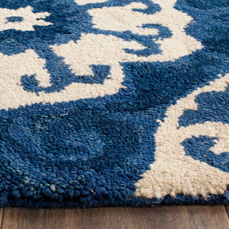SAFAVIEH Handmade Roslyn Mirzeta Modern Floral Wool Rug