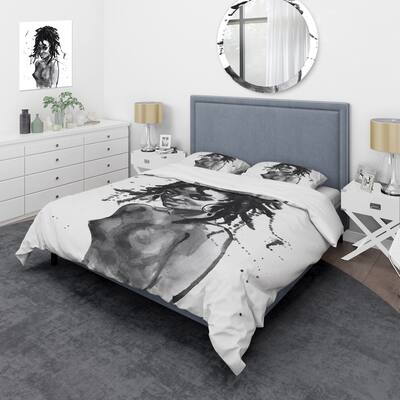 Designart 'Monochrome Portrait of African American Woman V' Modern Duvet Cover Set