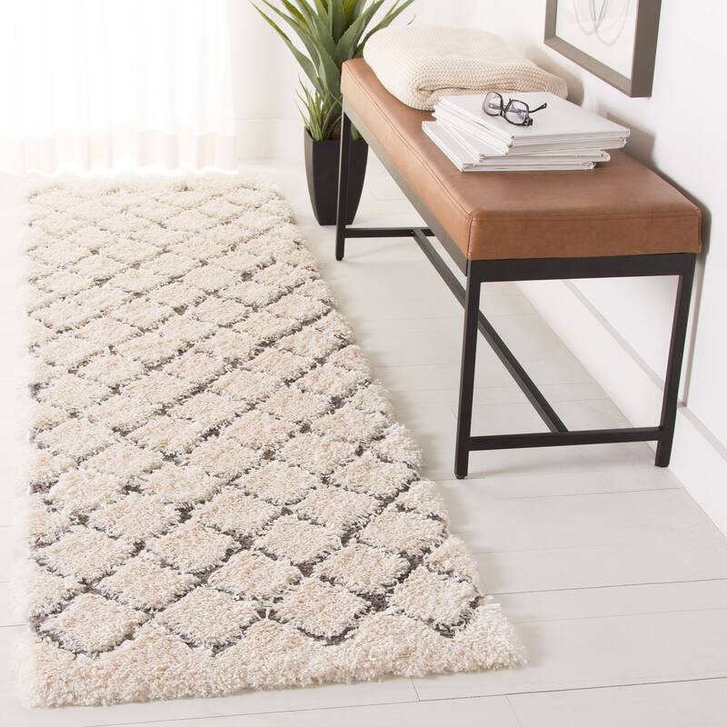 SAFAVIEH Adriana Apollonia Daisie Trellis 2-inch Thick Rug - 2'3" x 8' Runner - Cream/Grey
