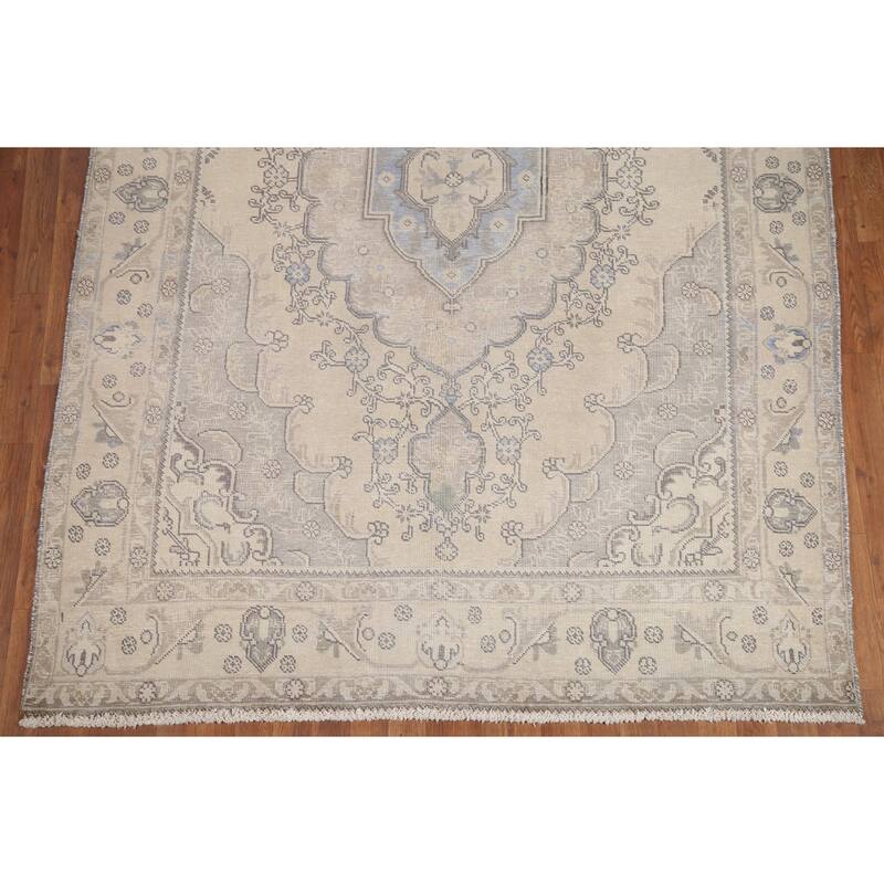 Hand Knotted Oriental 100% Wool Carpet Traditional Medallion Beige & Ivories Tabriz Area Rug - 8' 11'' X 6' 2''