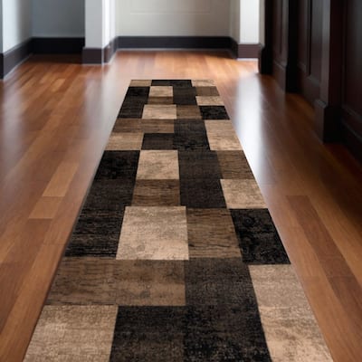 HomeRoots Geometric Modern Runner Area Rug