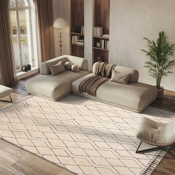 slide 2 of 16, SAFAVIEH Handmade Casablanca Shag Birgitt Tribal Rug