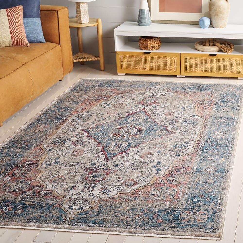 SAFAVIEH Victoria Pattie Traditional Oriental Rug