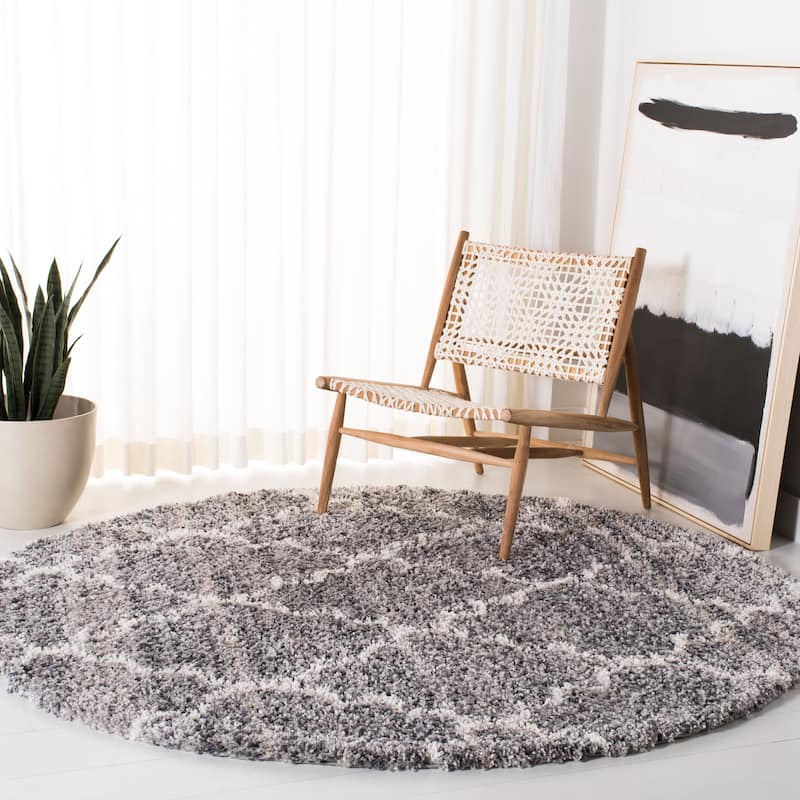 SAFAVIEH Montreal Shag Loyce 2-inch Thick Rug - 6'7" Round - Grey/Ivory