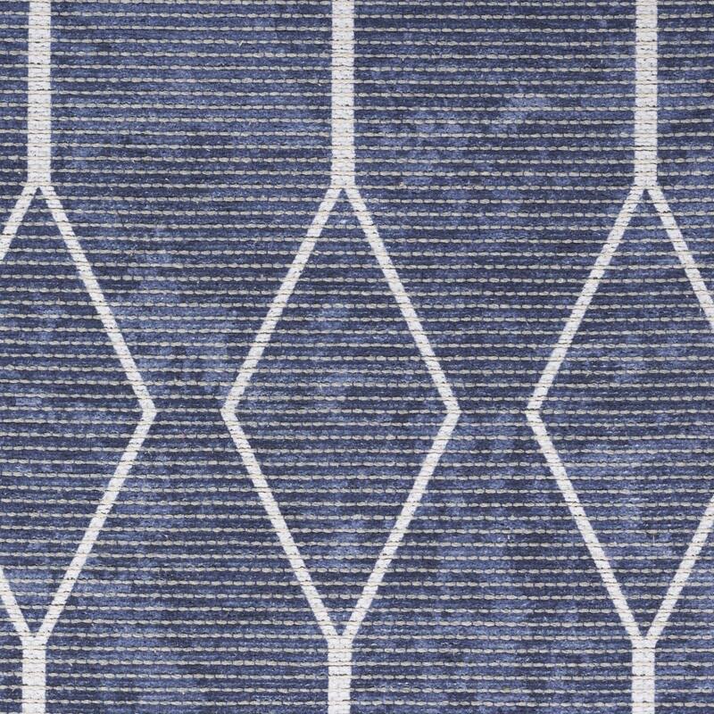 Peto Power Loomed Geometric Modern Area Rug By HomeRoots - 120' X '26' X '0.28
