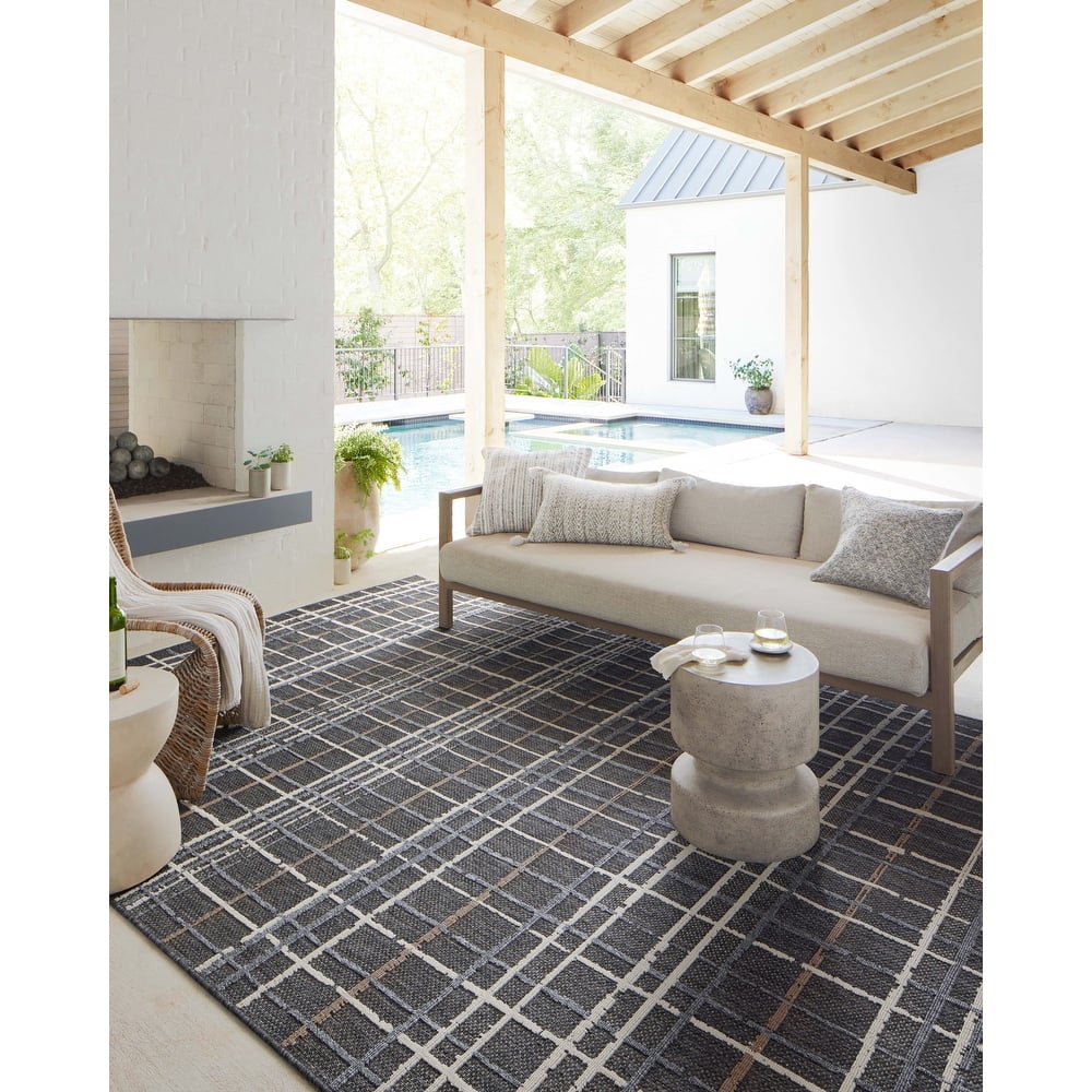 Alexander Home Renee Modern Plaid Indoor / Outdoor Rug