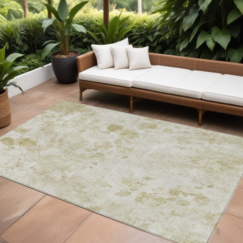 HomeRoots Floral Transitional Rectangle Outdoor Rug - 10' X 14'