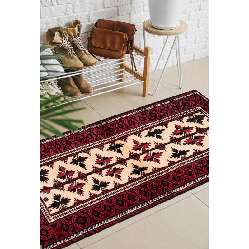 ECARPETGALLERY Hand-knotted Royal Baluch Ivory Wool Rug - 2'10 x 7'3