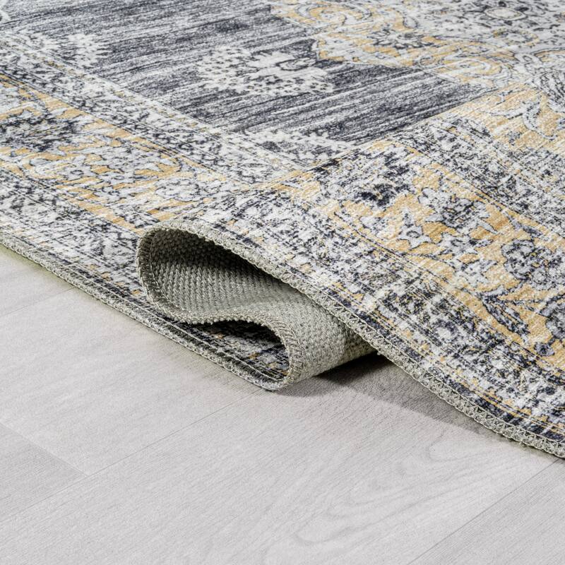 JONATHAN Y Wincer Bohemian Distressed Chenille Machine-Washable Area Rug