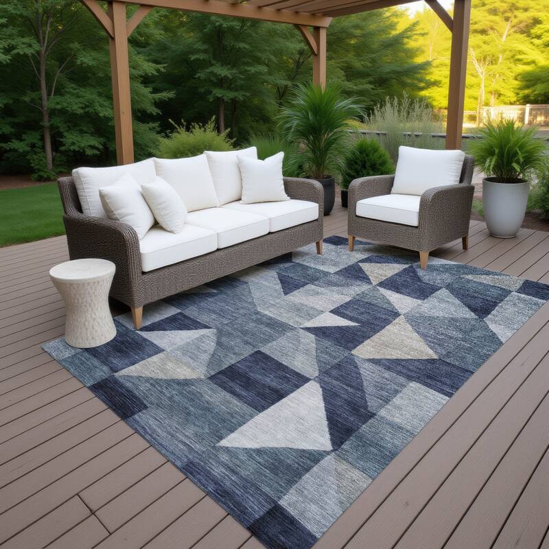 Machine Washable Indoor/ Outdoor Geo Rubi Chantille Rug