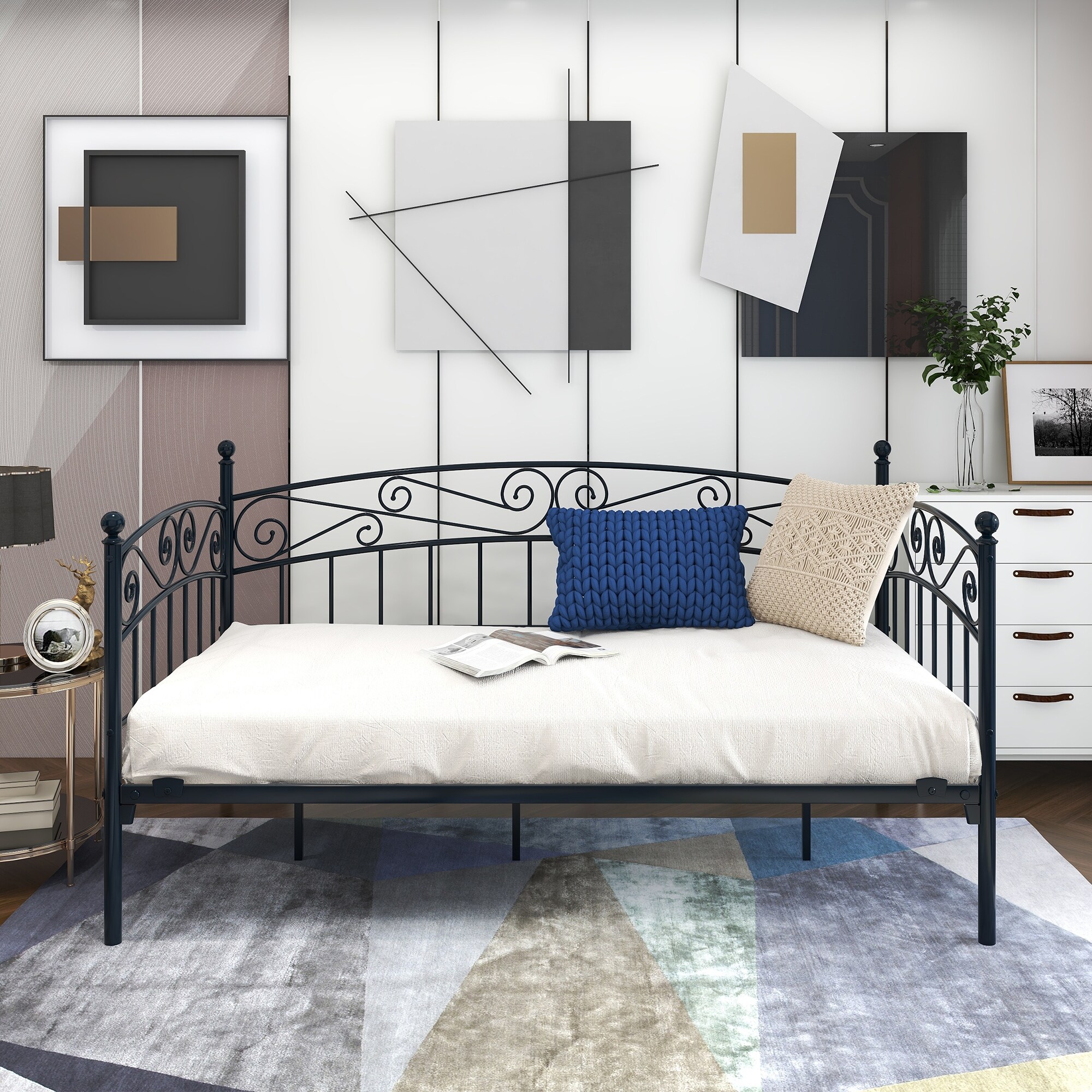 Metal daybed hotsell with mattress