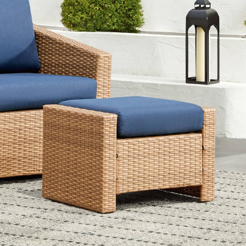 Oakley Outdoor Wicker Patio Furniture Swivel Chair