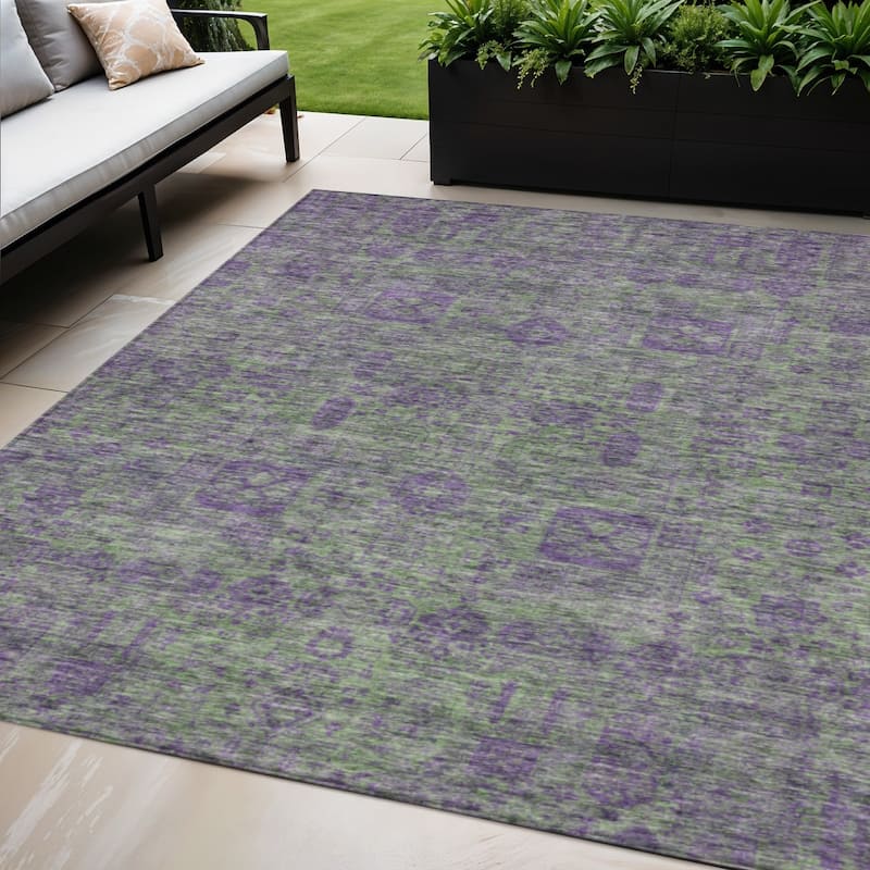 HomeRoots Oriental Transitional Rectangle Outdoor Rug - 5' X 8'