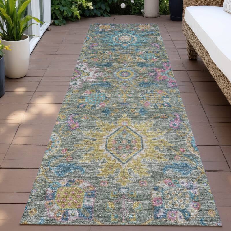 Machine Washable Indoor/Outdoor Boho Traditional Chantille Rug - Aloe - 2'3" x 7'6"