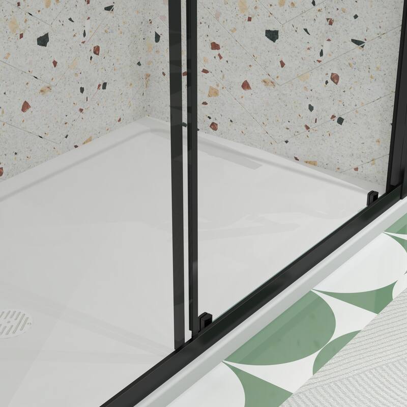 Single sliding shower door with magnetic closure