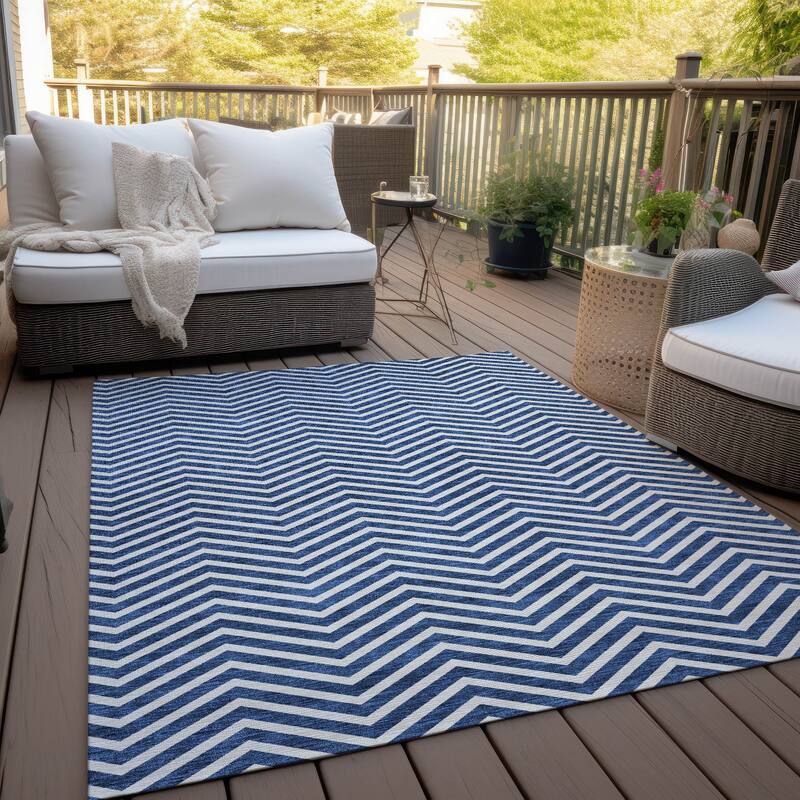 Machine Washable Indoor/ Outdoor Chantille Chevron Stripe Rug