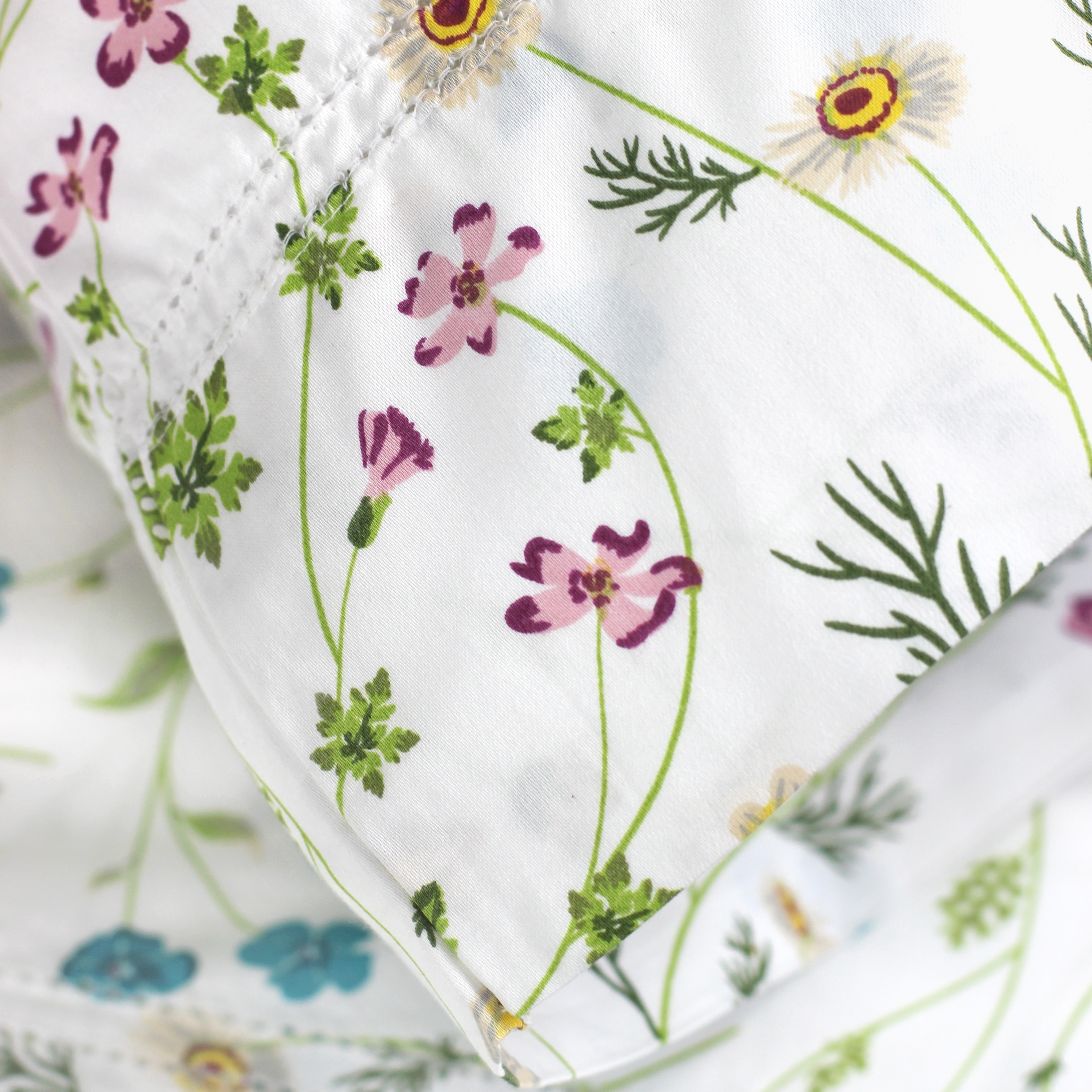 Printed Floral Design Cotton Collection Sheet Set and Pillowcases - Picture 122 of 130