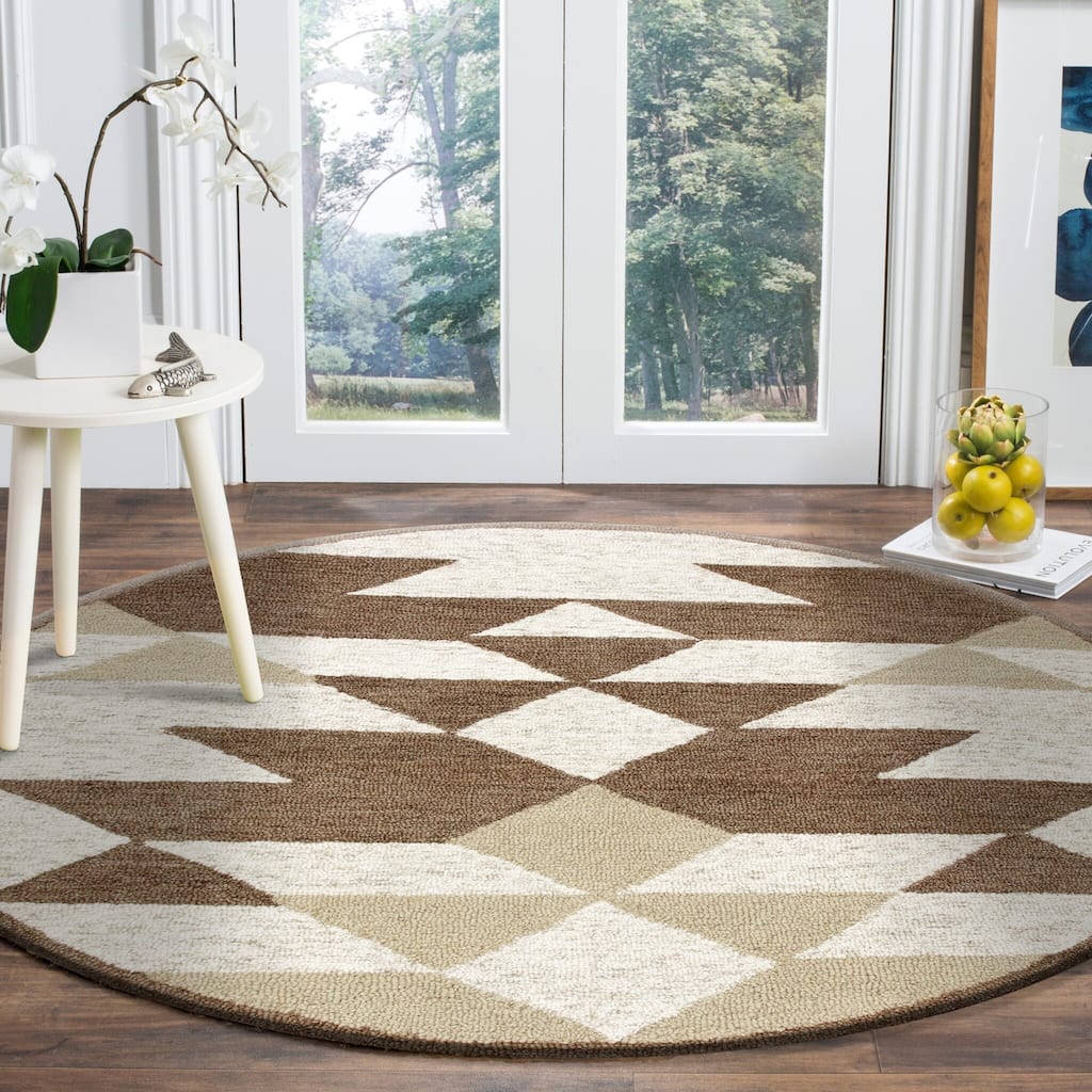 Sevita Rustic Southwestern Geometric Round Rug