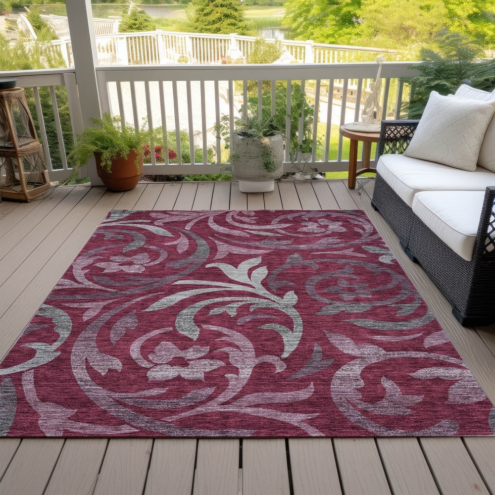 Machine Washable Indoor/ Outdoor Chantille Floral Scroll Rug