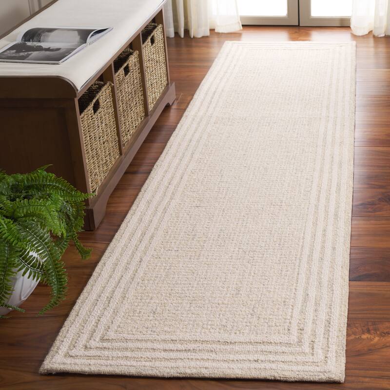 SAFAVIEH Handmade Ebony Dorith Border Wool Rug