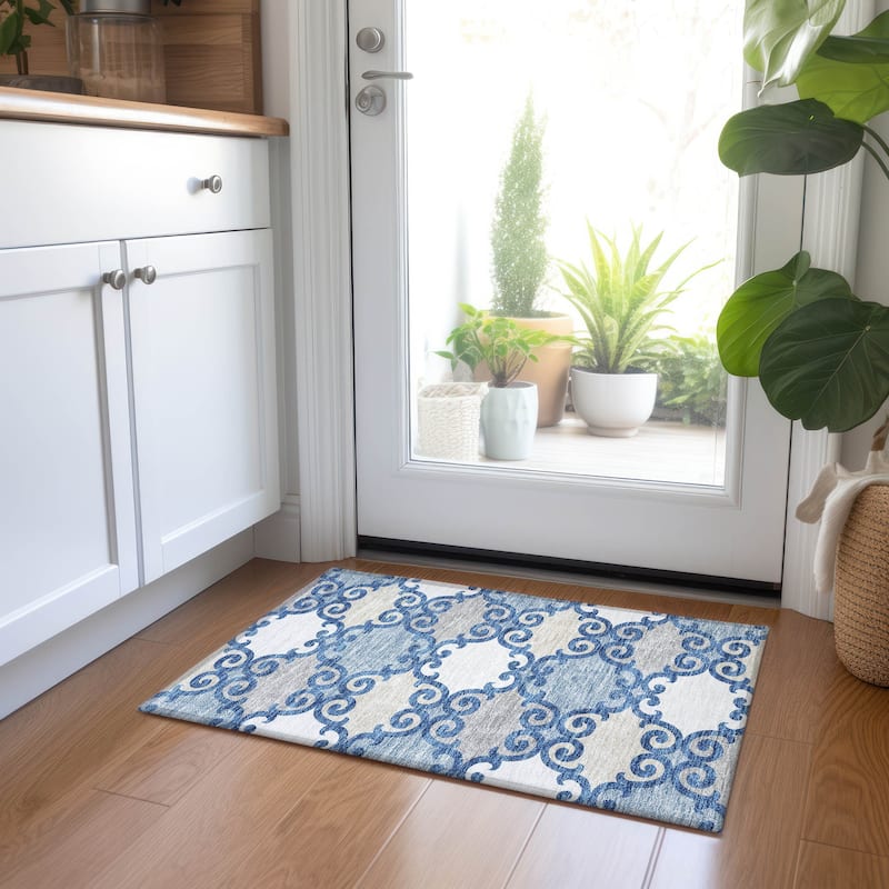Machine Washable Indoor/ Outdoor Chantille Scroll Rug