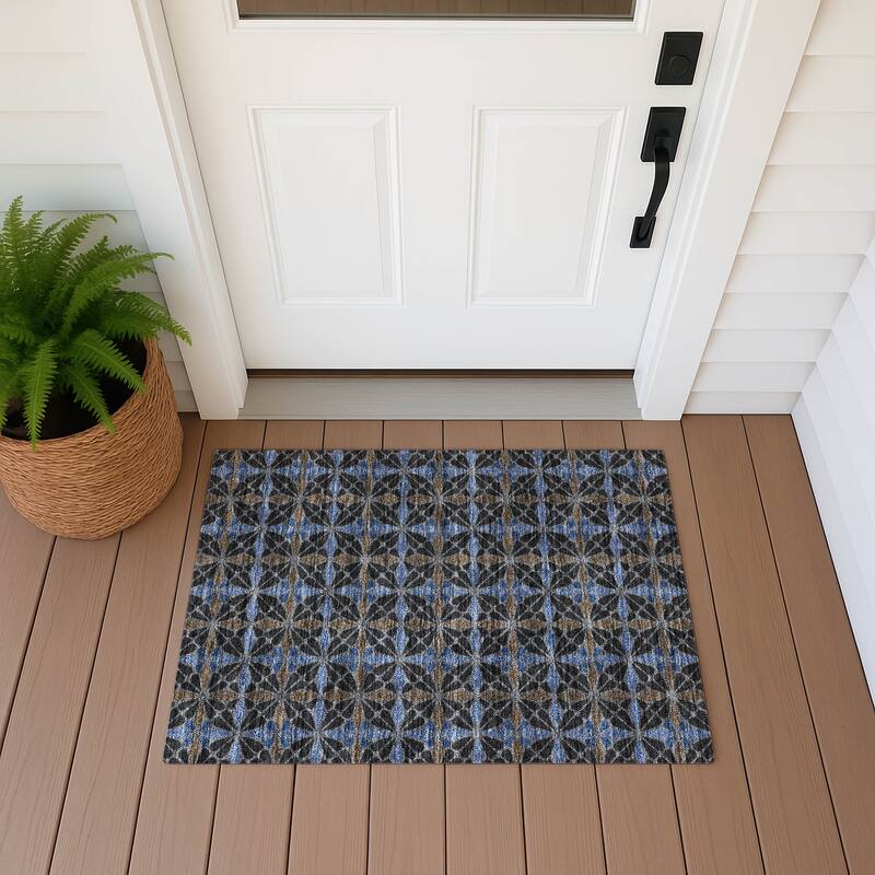 Machine Washable Indoor/ Outdoor Mosaic Pablo Chantille Rug - Black - 1'8" x 2'6"