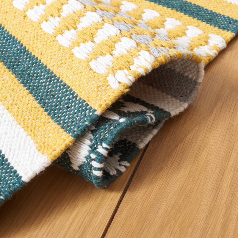 SAFAVIEH Handmade Montauk Nellwyn Cotton Rug