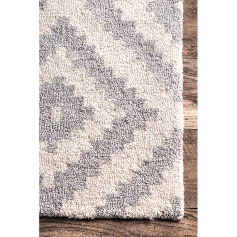Nuloom Kellee Hand Tufted Geometric Wool Area Rug
