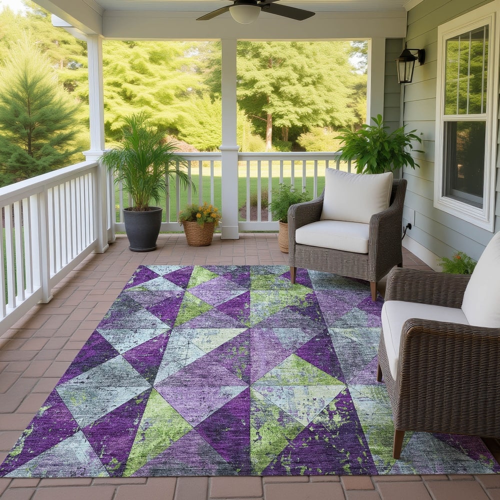 Machine Washable Indoor/ Outdoor Contemporary Diamonds Chantille Rug