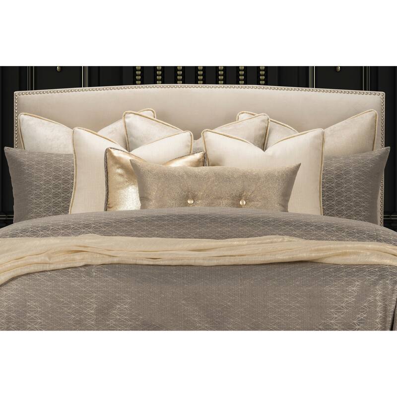 Star Attraction Luminous Motif Supreme Duvet Cover and Insert Set