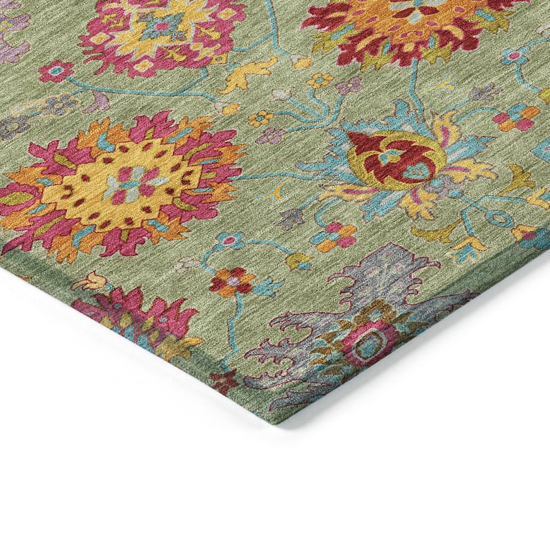 Machine Washable Indoor/ Outdoor Traditional Kashan Chantille Rug