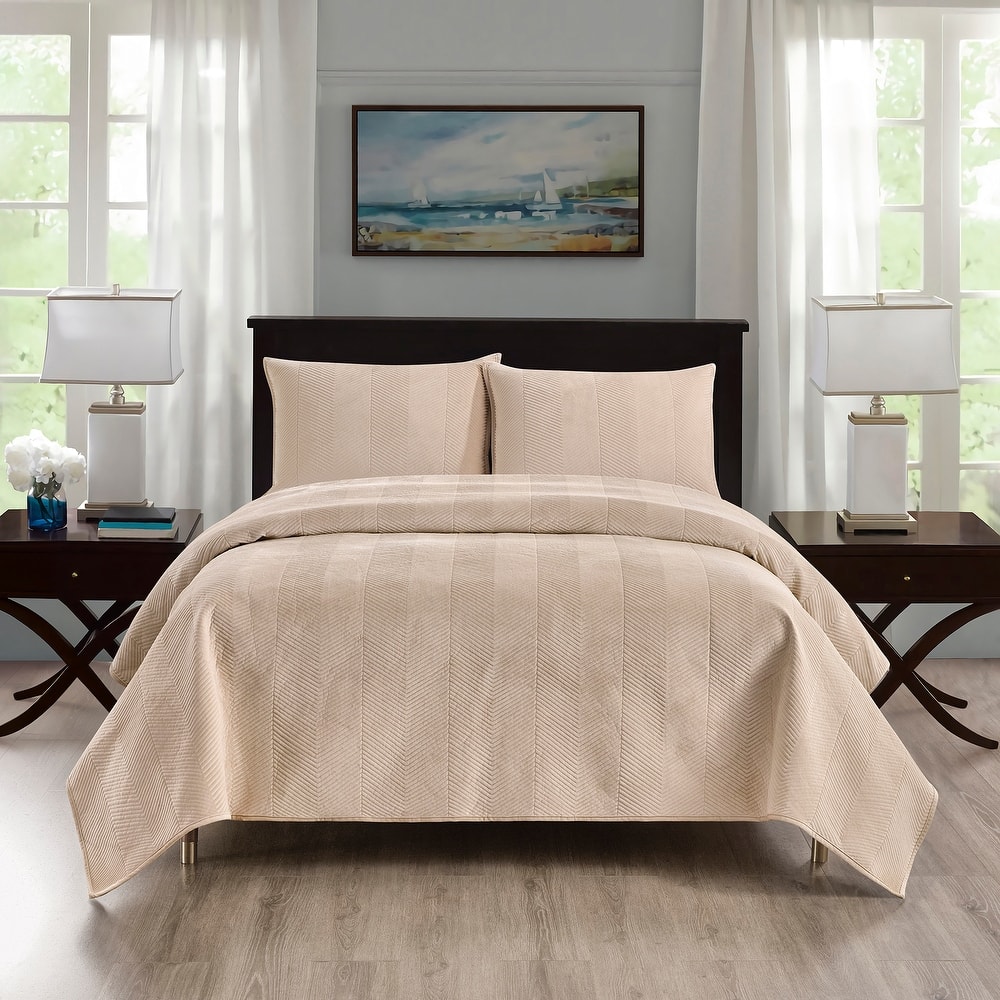 Pointehaven Heavy-Weight Oversized Chevron Design Velvet Quilt Sets