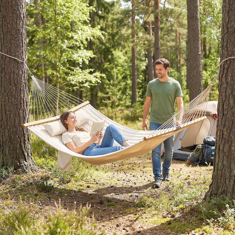 Outsunny Outdoor Hammock, 2-Person Hammock with Head Pillow and Pad, Wood Spreader Bars, 440 lbs Capacity