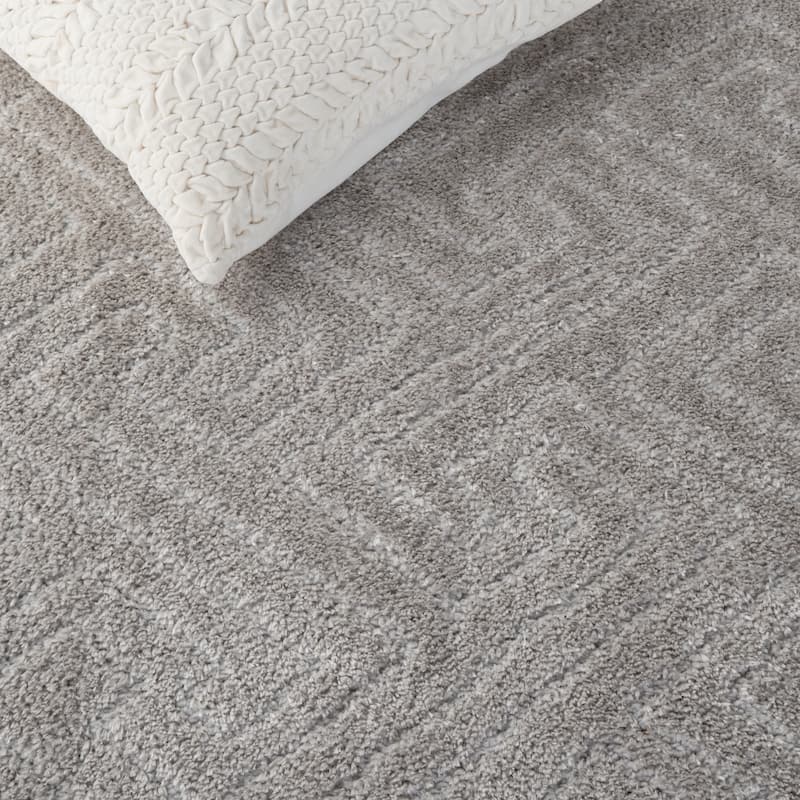 SAFAVIEH Tahoe Shag Nieki Geometric 1.2-inch Thick Rug
