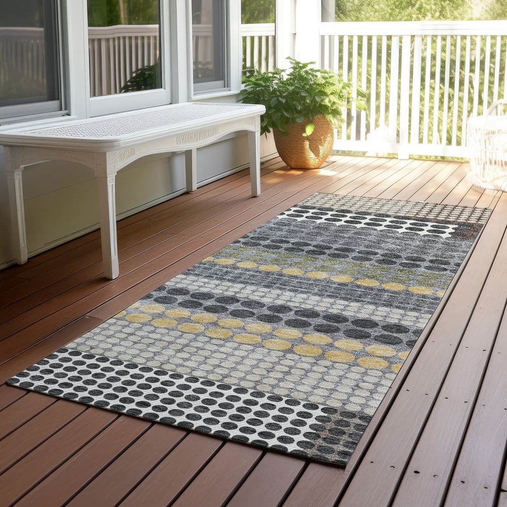 Machine Washable Indoor/ Outdoor Casual Dotty Chantille Rug
