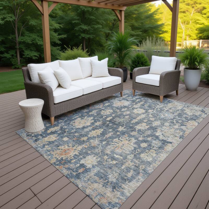 Machine Washable Indoor/ Outdoor Casual Traditional Chantille Rug