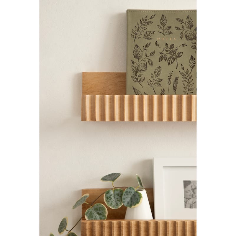 Kate and Laurel Furrow Ledge Shelf Set.