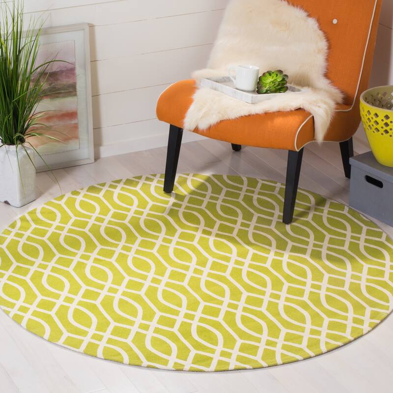 SAFAVIEH Handmade Cedar Brook Maral Modern Cotton Rug - 5' Round - Lime/Ivory