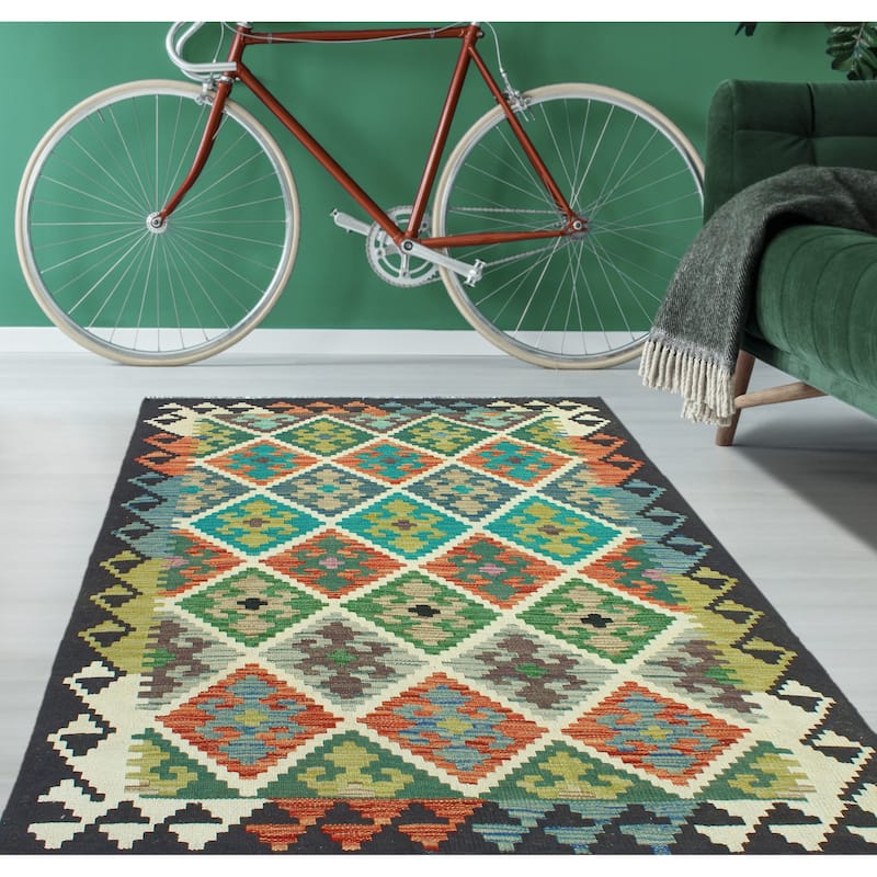 Flatweave Magdali Black/Ivory Rug - 3'4" x 4'11"