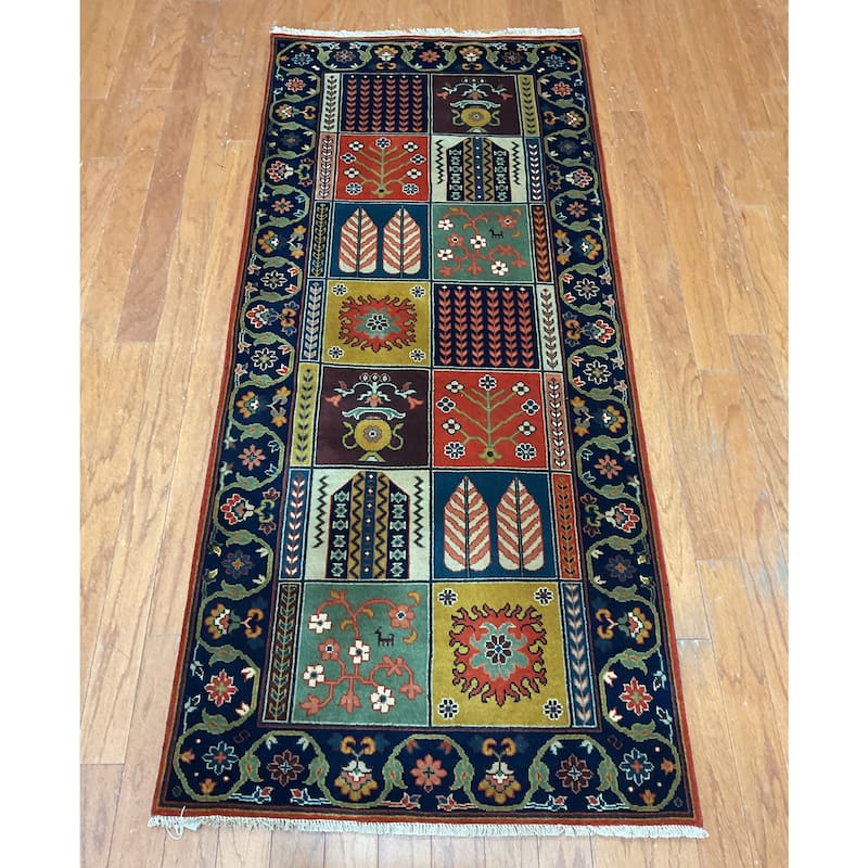 HERAT ORIENTAL Hand-knotted 2'8 x 6' Indo Bakhtiari Wool Runner - 2'8" x 6'