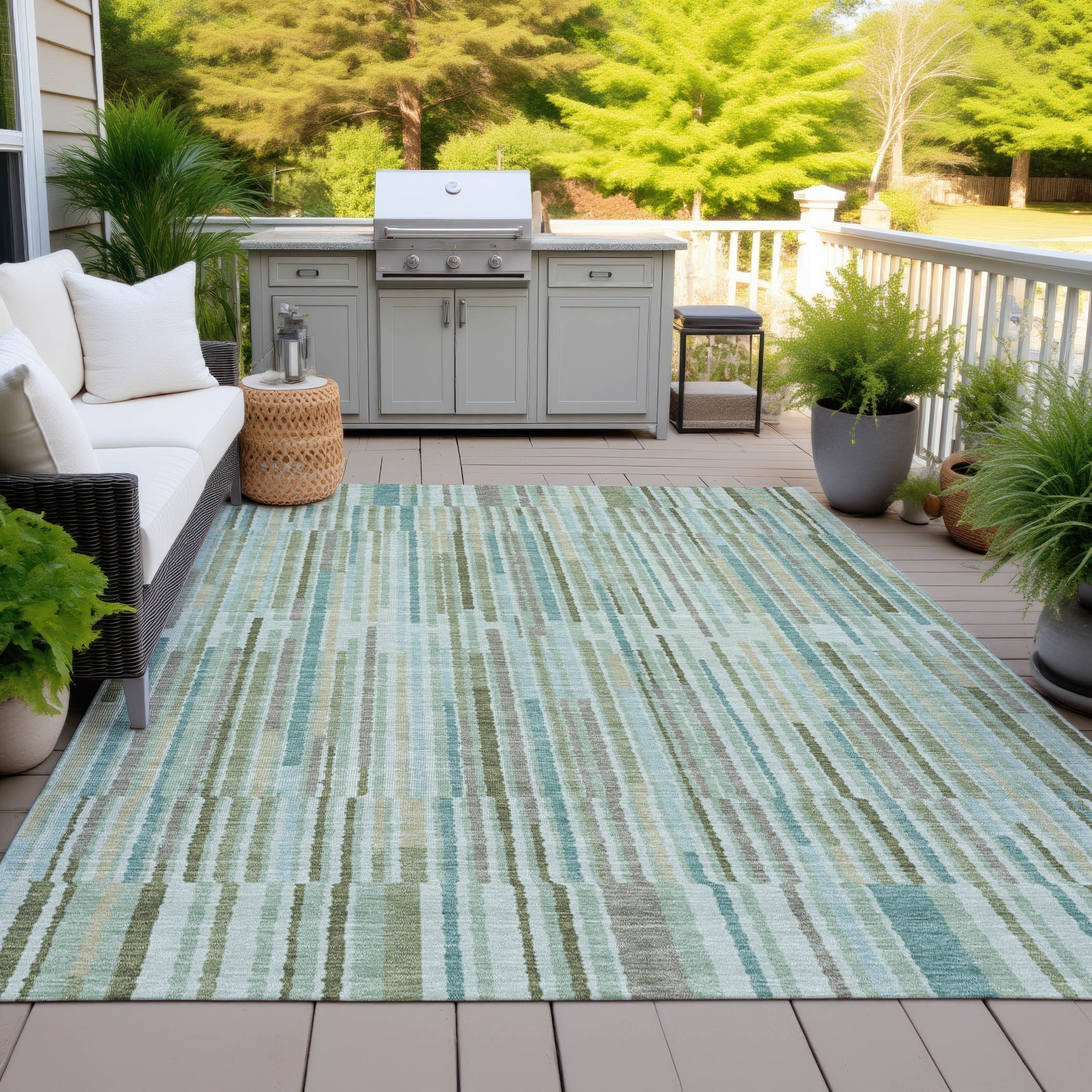 Machine Washable Indoor/Outdoor Casual Stripe Chantille Rug
