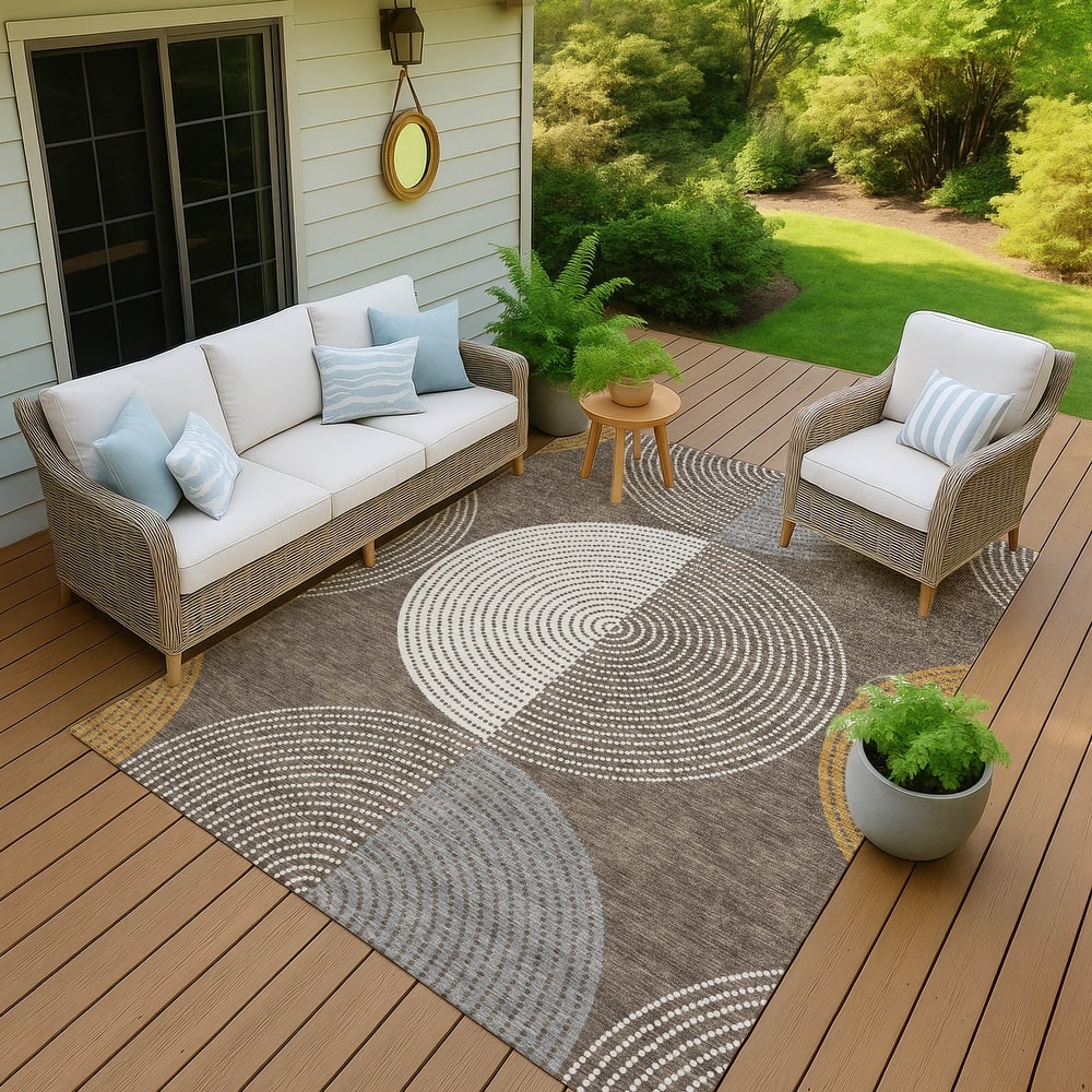 Machine Washable Indoor/ Outdoor Casual Circles Chantille Rug