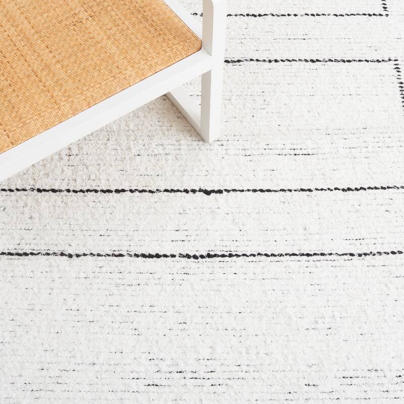 SAFAVIEH Handmade Casablanca Giesela Boho Cotton Fringe Rug