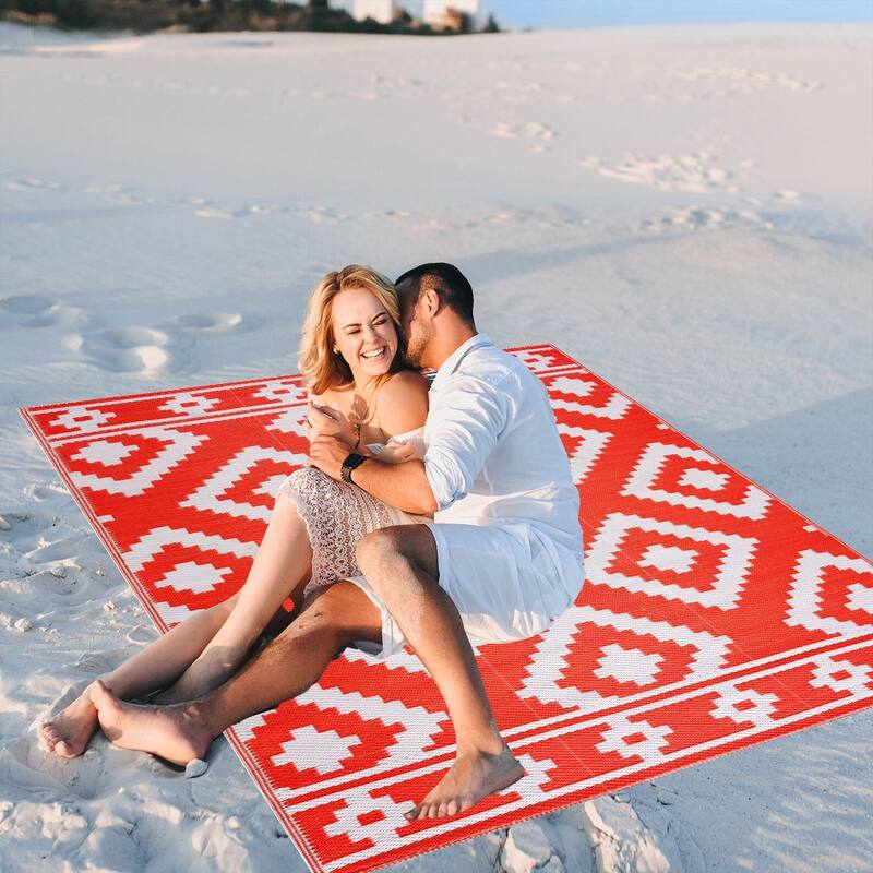 Playa Rug Outdoor Recycled Reversible Plastic Folded Mat/Rug Milan Collection Lightweight & Weather, Water and UV Resistant